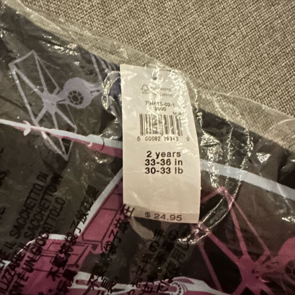 GAP Star Wars Graphic Tee - Picture 8 of 10